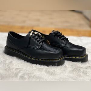 DR MARTENS NEW - Classic Black Leather Shoes
